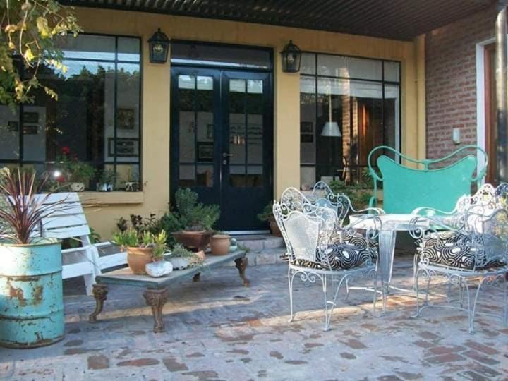 Hosteria Casa De Paula Trelew Buitenkant foto