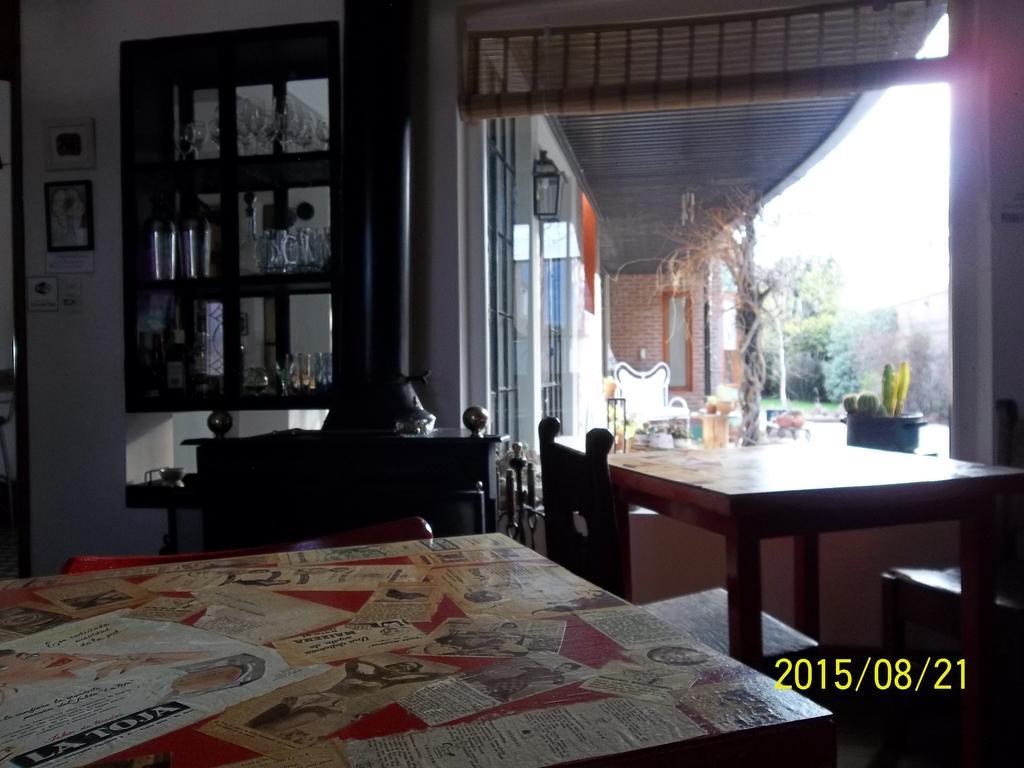Hosteria Casa De Paula Trelew Buitenkant foto